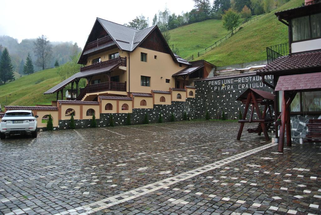 Pensiune Restaurant Piatra Craiului Dîmbovicioara エクステリア 写真